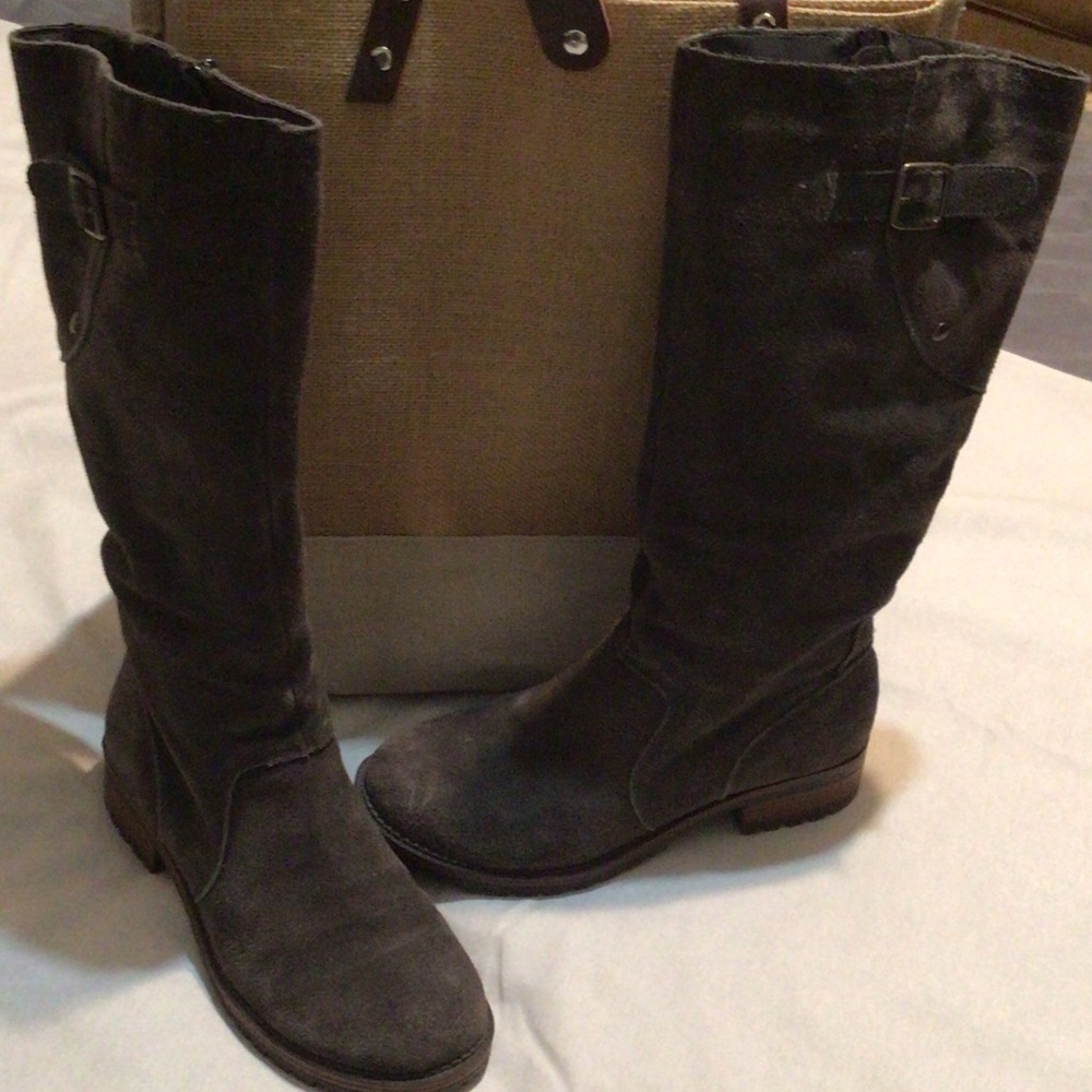 Gray Suede Winter Boots